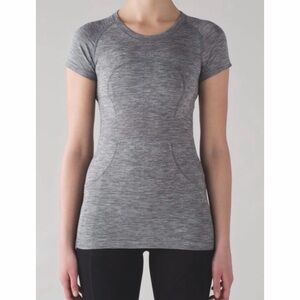 LULULEMON • Heather Gray Swiftly Tech Crewneck Short-Sleeve Athletic Shirt, 6